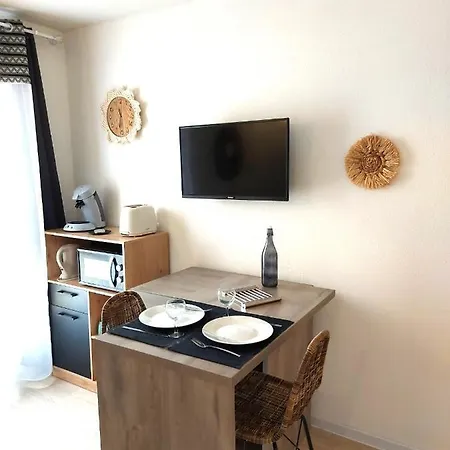 L'ethnik--studio Confort--clim--parking--wifi Apartment *