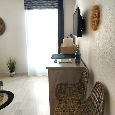 L'ethnik--studio Confort--clim--parking--wifi *