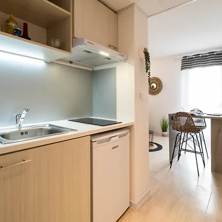 L'ethnik--studio Confort--clim--parking--wifi شقة *